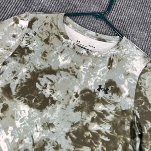 Under Armour Shirt Womens Medium Green Camo Long Sleeve Activewear Loose Fit Top